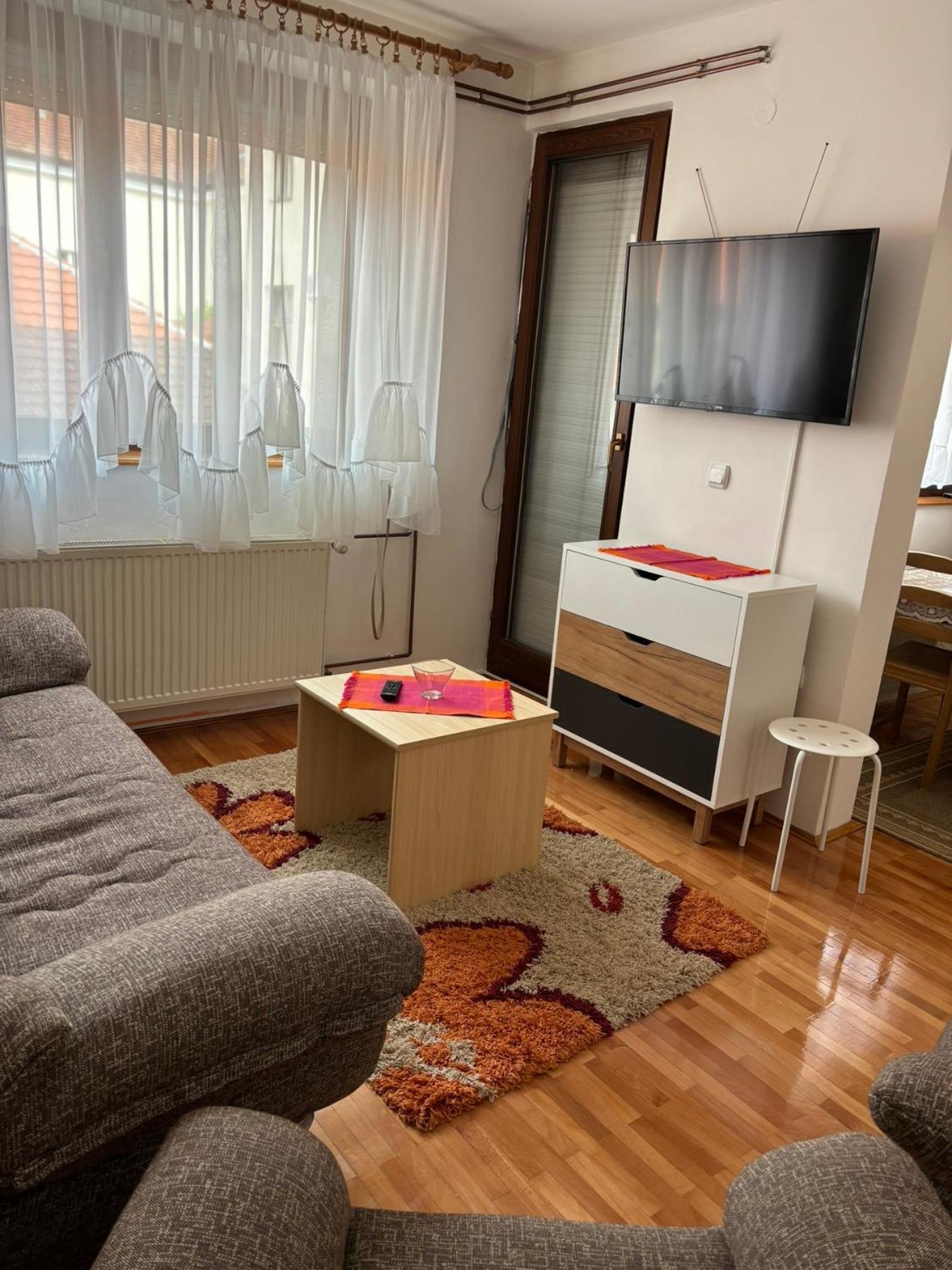Apartman Lenka *